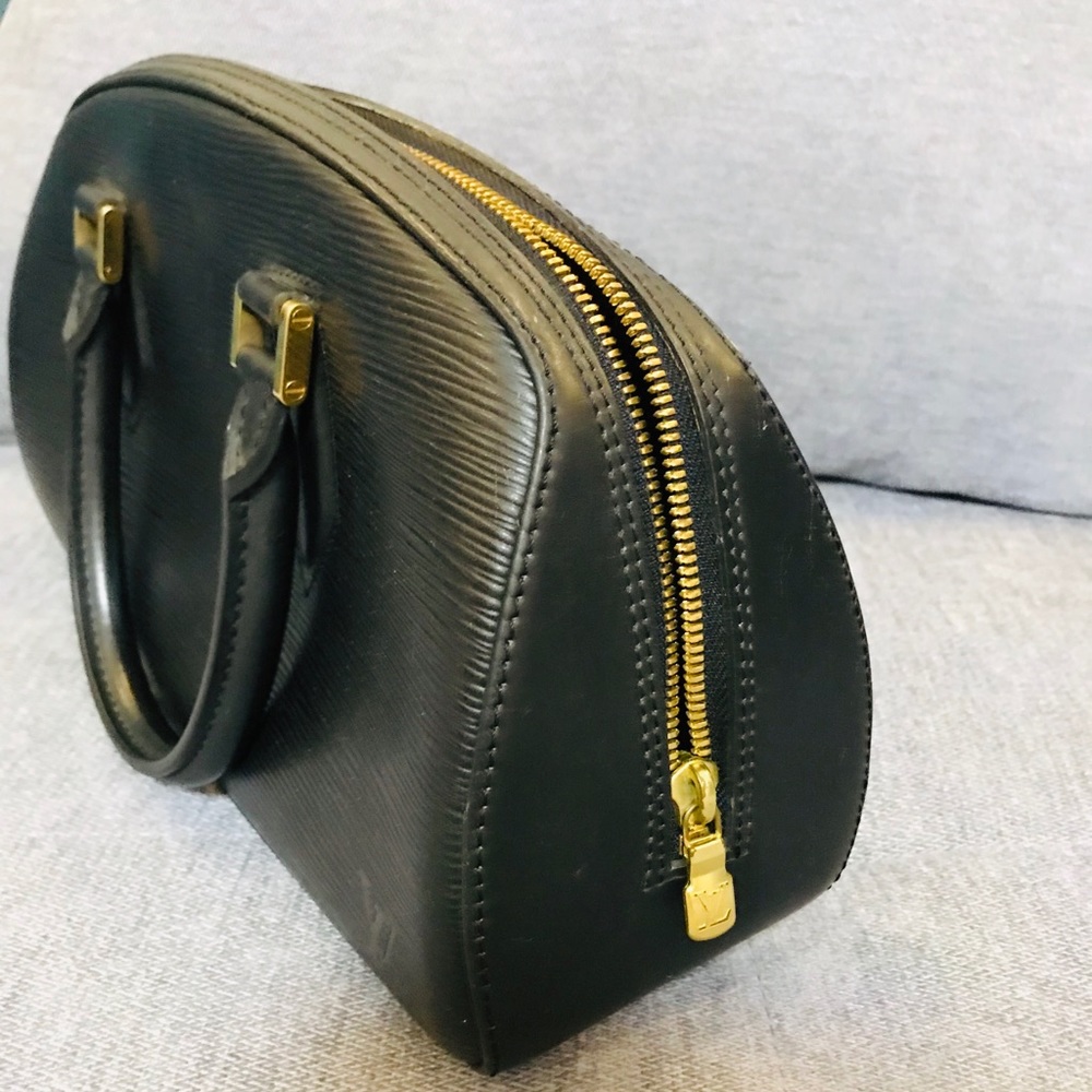 Authentice LV Jasmine epi black bag